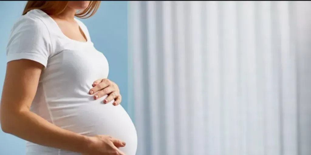 تفسير حلم الحمل في الشهر التاسع للمتزوجه في المنام لابن سيرين