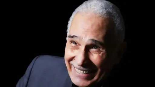 ورد واعتذار للفنان ”عبدالرحمن أبو...
