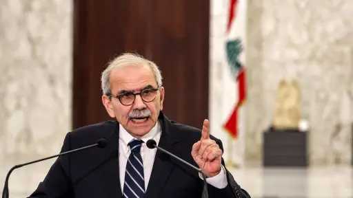 رئيس الحكومة اللبنانية يدعو البيروتيين...