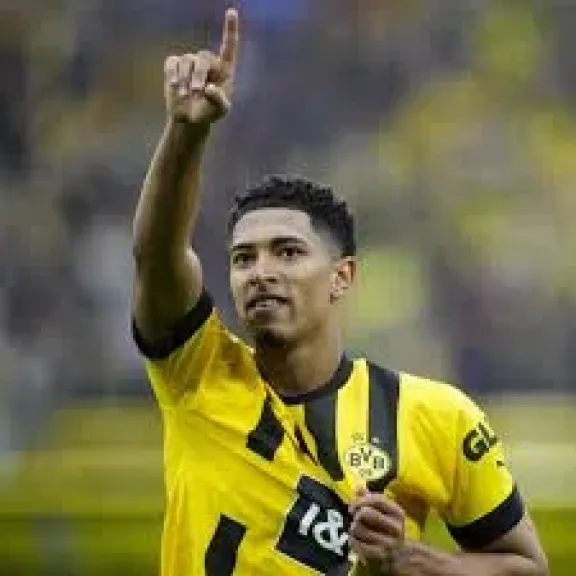 لاعب الوسط الإنجليزي جود بيلينغهام