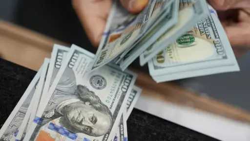 ”البنك المركزي” يكشف ارتفاع تحويلات...