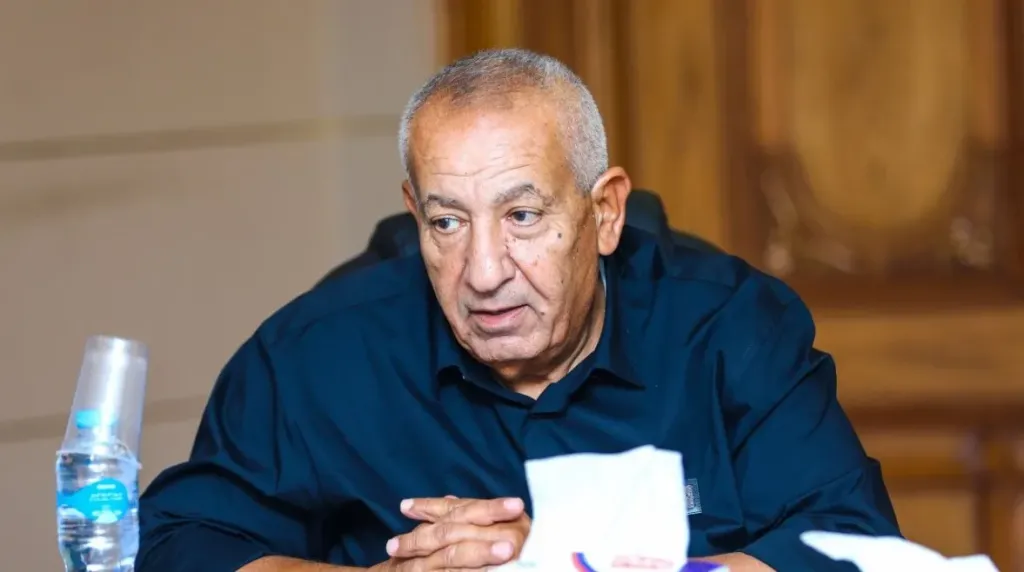 كامل أبو علي