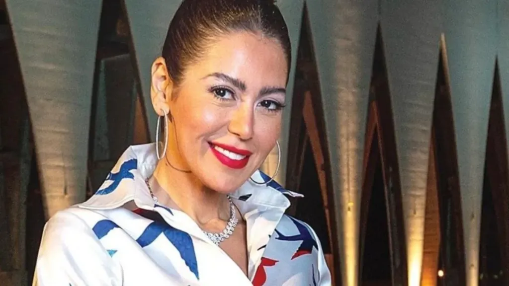 الفنانة لقاء الخميسي