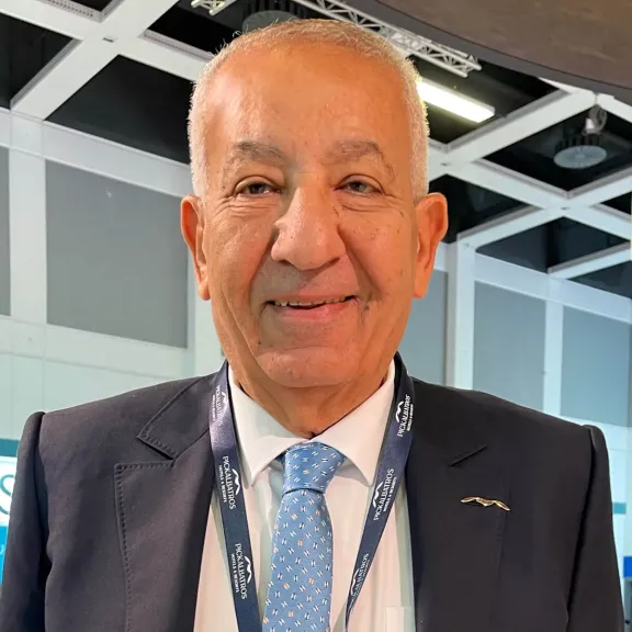 كامل أبو علي، رئيس النادي المصري