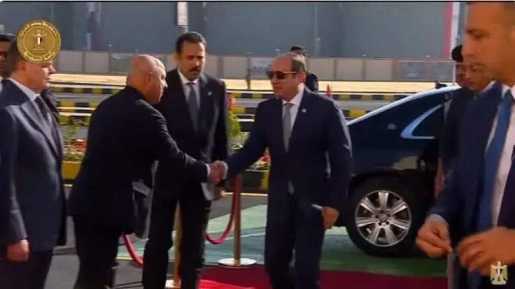 السيسي يصل مشروع مدينة مستقبل مصر الصناعية