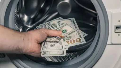 الداخلية تفكك شبكة غسل أموال...