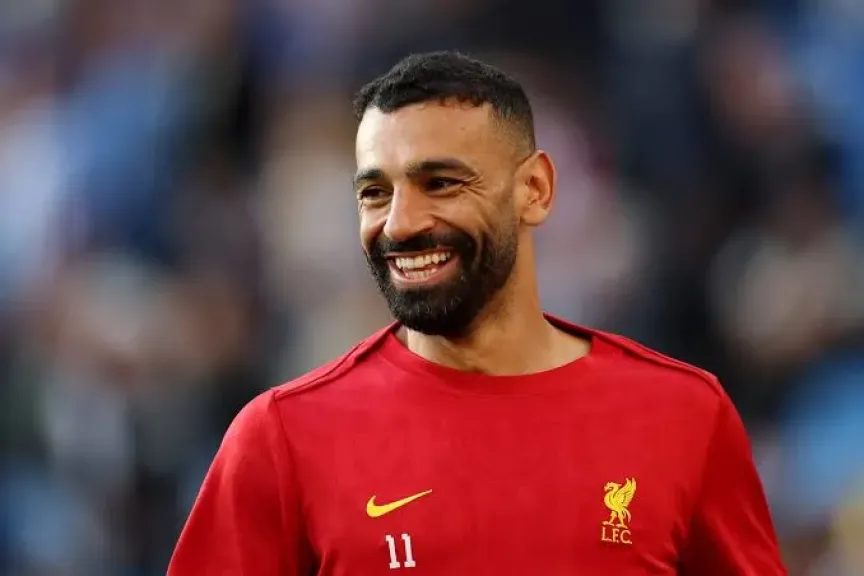 تسريب قميص ليفربول الجديد لمحمد صلاح يُشعل مواقع التواصل قبل طرحه رسميًا