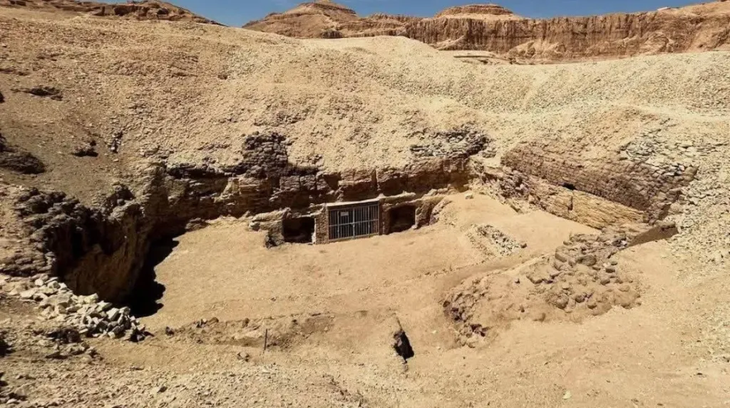 اكتشاف أثري جديد.. تحديد هوية صاحب مقبرة ”Kampp23 ” في البر الغربي بالأقصر