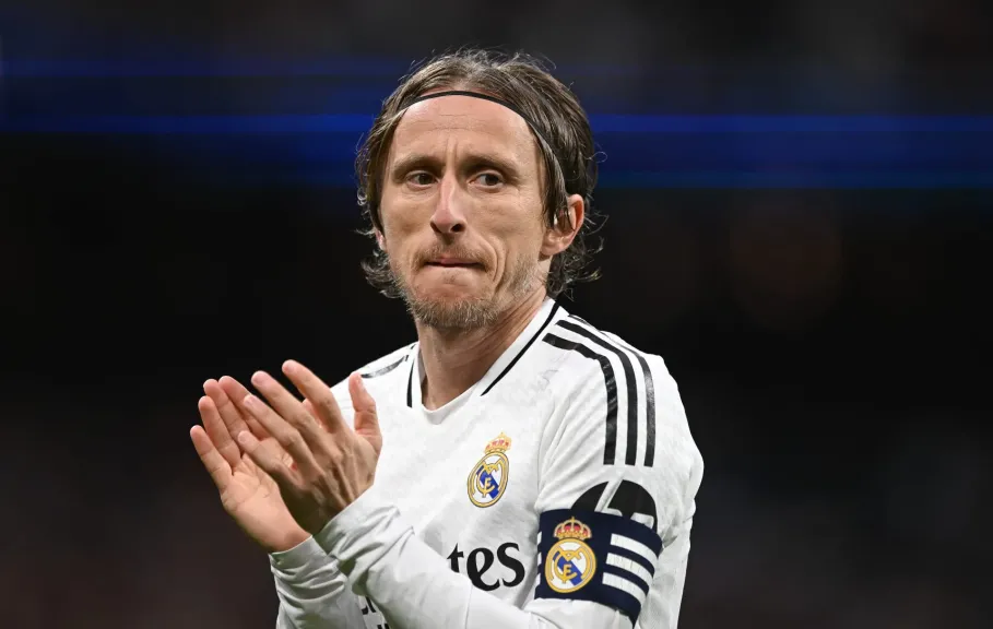 لوكا مودريتش يُعلن رحيله عن ريال مدريد بعد كأس العالم للأندية .. فأين سيتجه؟