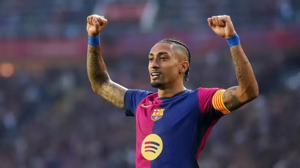 الجوليادور يُجدد.. وصول رافينا لمقر برشلونة لتجديد تعاقده مع البلوجرانا