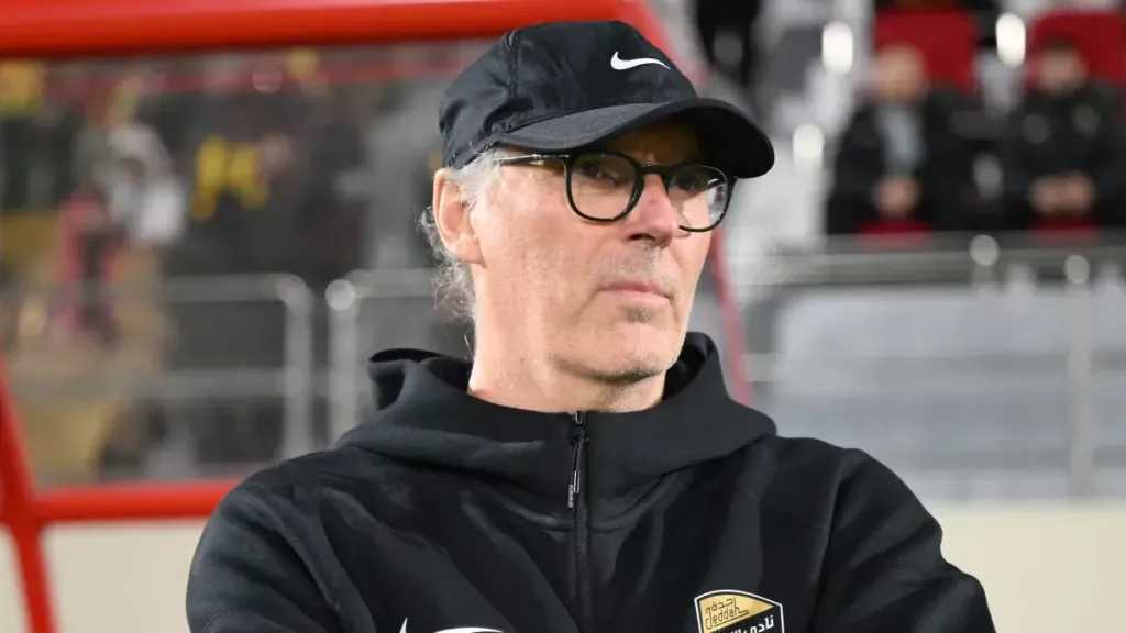 رغم التتويج بالدوري.. مستقبل لوران بلان مع الاتحاد يثير الجدل قبل قمة ضمك