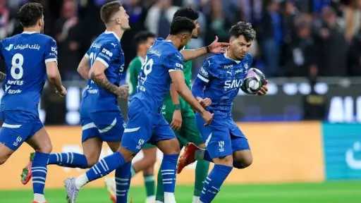 الهلال في ورطة قبل موقعة...