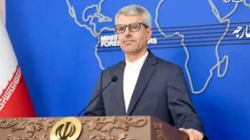 إيران تفتح باب التفاوض وتحذر:...