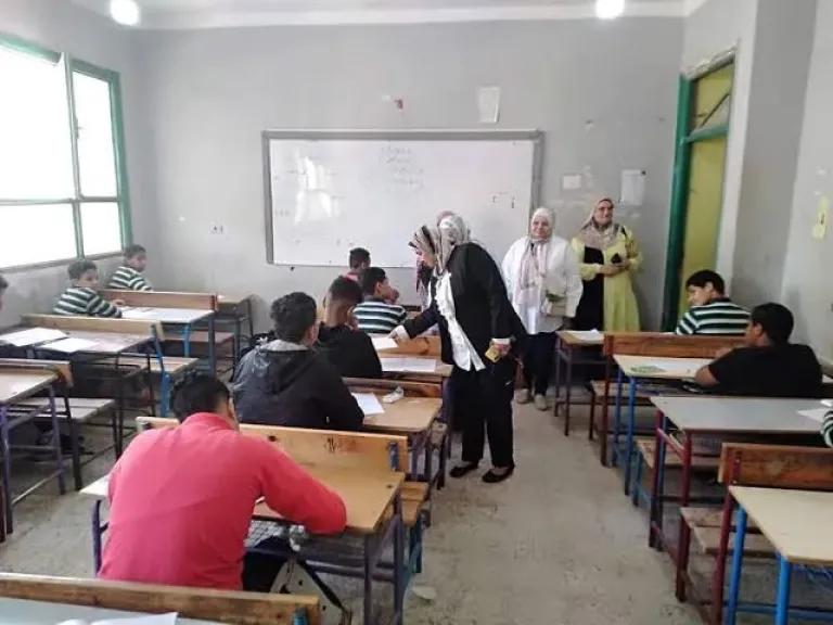 اختبارات الصف الأول الإعدادي