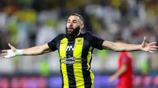 ليلة التتويج.. كريم بنزيما يقود...