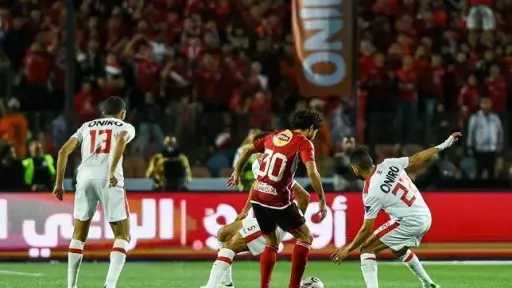 سباق ثلاثي مشتعل.. الأهلي والزمالك...
