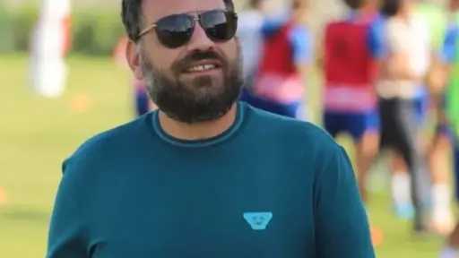 مدير أعمال علي معلول.. من...