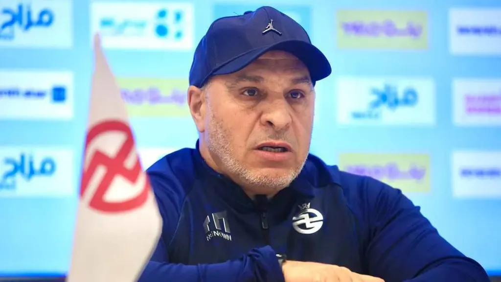 الجزائري نور الدين بن زكري، مدرب فريق الخلود السعودي