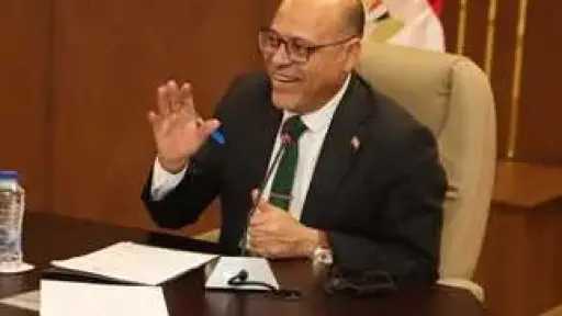 ”وزير العمل” يعلن عن فتح...