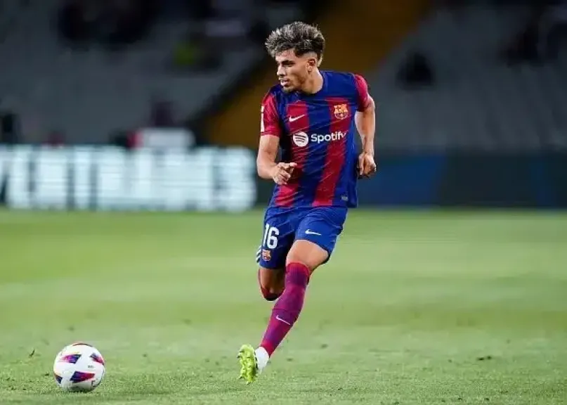 عبد الصمد الزلزولي يلمع في نهائي المؤتمر الأوروبي ويشعل حسابات برشلونة المالية