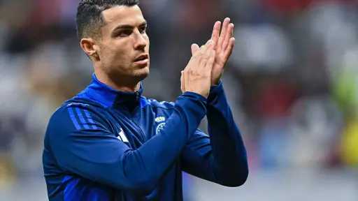 كرستيانو رونالدو يجدد مع النصر...