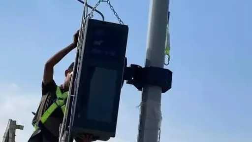 رادارات السرعة تضبط أكثر من...