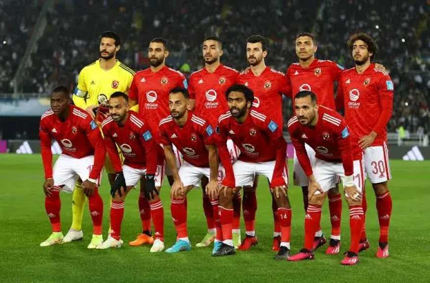 بعد تعلق الجماهير بهم... الأهلي يودع لاعبين لانتهاء تعاقدهم مع الفريق
