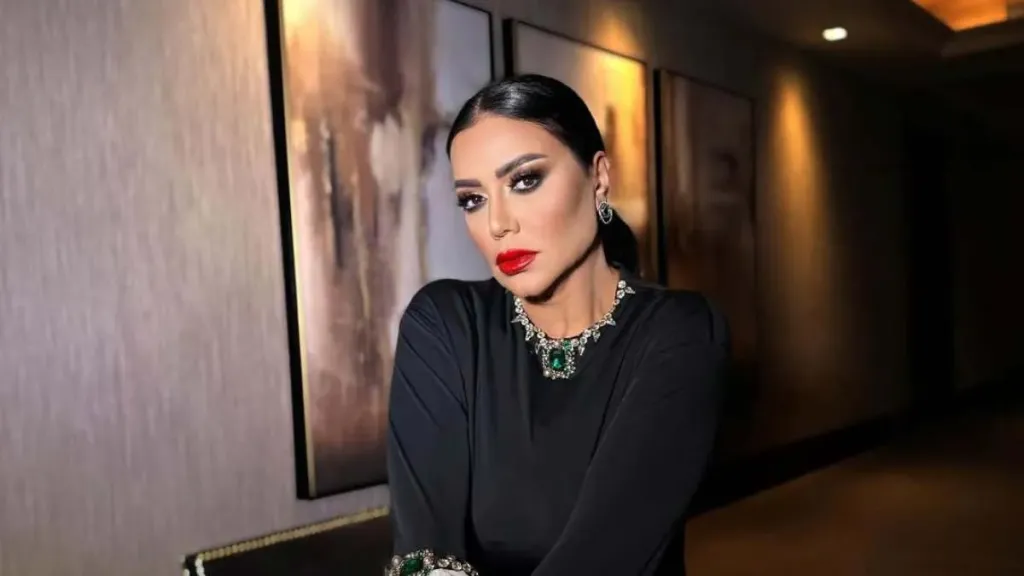 الفنانة رانيا يوسف