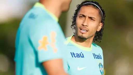 رغم غيابه عن افتتاحية السيليساو.....