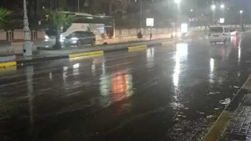 عاصفة غير مسبوقة تضرب الإسكندرية.....