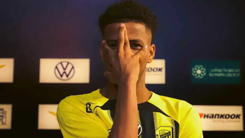 الاتحاد يخطف موهبة الهلال.. من هو محمد برناوي أول تدعيمات العميد في الميركاتو الصيفي؟