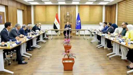 لقاء موسع بين هيئة الدواء...