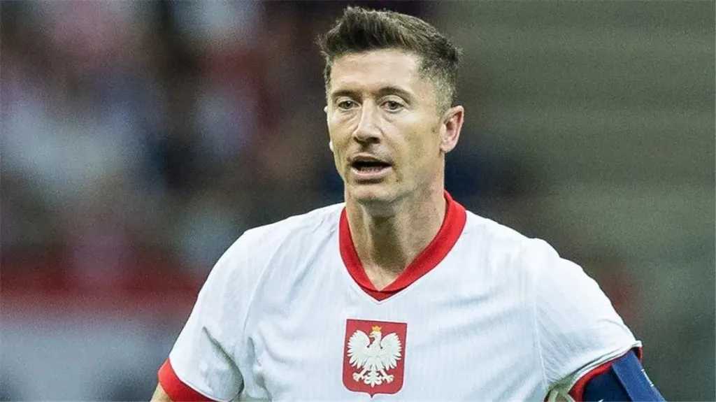 رسميًا - ليفاندوفسكي يعلق مسيرته مع منتخب بولندا لهذا السبب..
