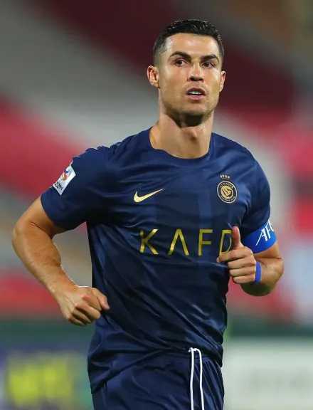 ”كريستيانو رونالدو” يقطع الشك باليقين: النصر طريقي ولا التفات للعروض