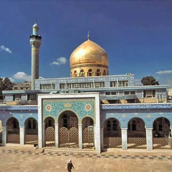 حقيقة تفكيك ضريح السيدة زينب في دمشق تحت قيادة أحمد الشرع