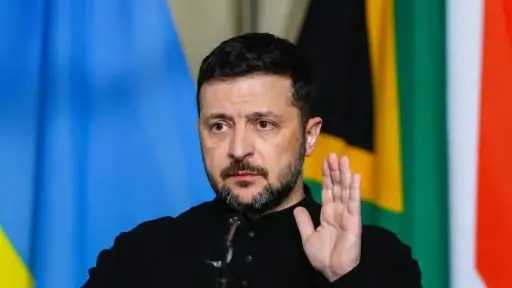 زيلنسكي: الرئيس المجري أوربان يستخدم...