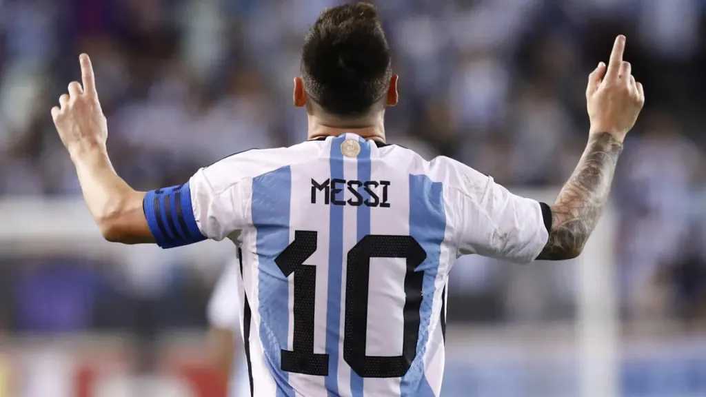 ميسي يقود تشكيل الأرجنتين أمام كولومبيا اليوم في تصفيات كأس العالم 2026