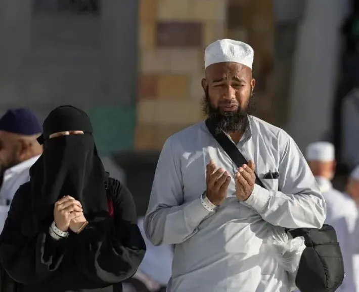 دموع الحجاج في الحرم المكي