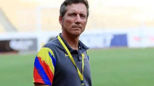 مدرب الزمالك الجديد.. سانتوس يقترب...