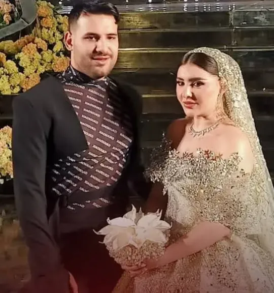 مسلم وزوجته