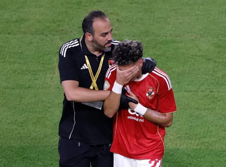 إمام عاشور بعد إصابته في المباراة