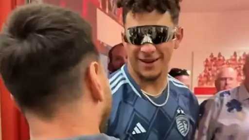 لاعب يهدد عرش ميسي مع...