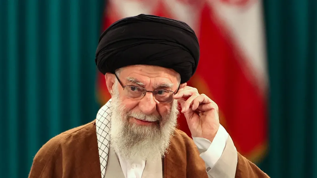 علي خامنئي