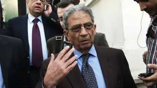 عمرو موسى: حرب إيران وإسرائيل...