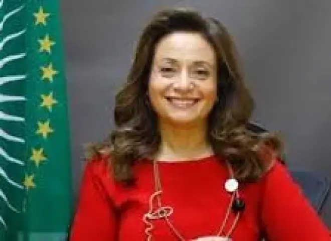 تقدير رفيع للمرأة المصرية .. الدكتورة أماني أبوزيد واحدة من سبع قيادات تعيد تشكيل التأثير و النفوذ في افريقيا