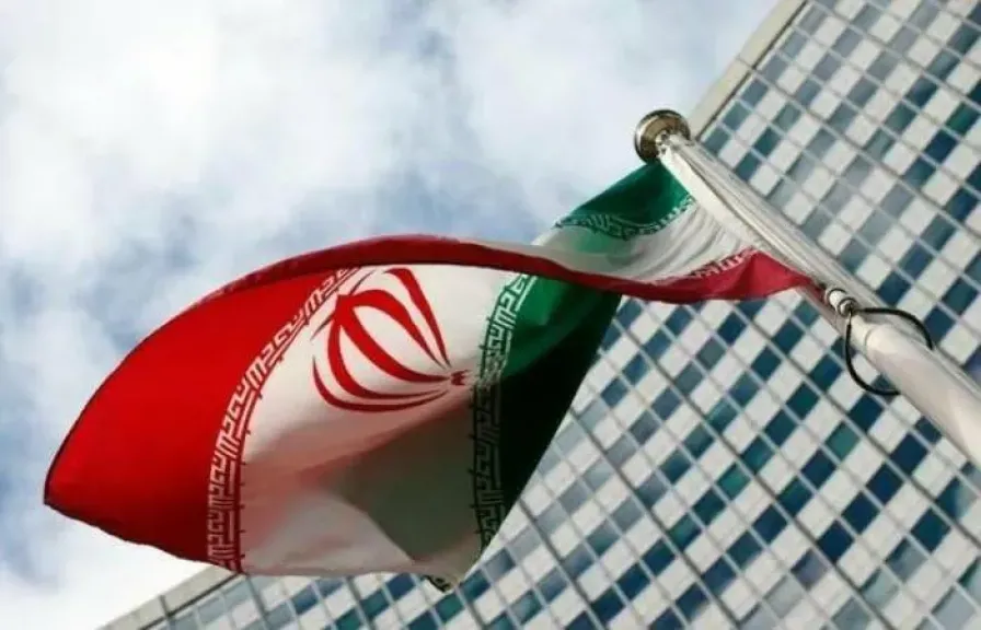 عاجل: انقطاع الانترنت في إيران بشكل شامل لعدد ساعات طويل وسط تصاعد التوترات مع إسرائيل