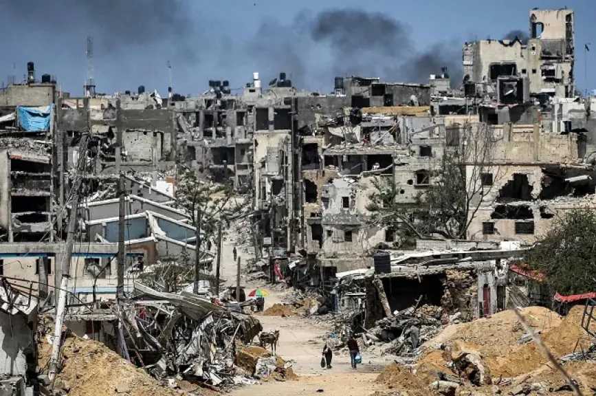 وداعًا بصمت تحت خيمة في خان يونس: قصف ينهي حياة ”محمود شراب” وأسرته في غزة