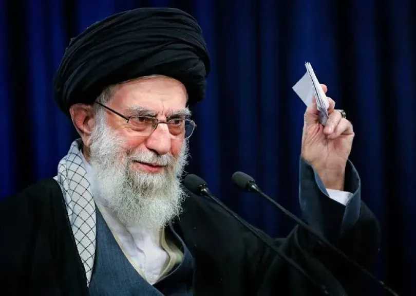 خامنئي يريد انتقال سريع ومنظم... المرشد الإيراني يقترح ثلاثة شخصيات في حال اغتياله