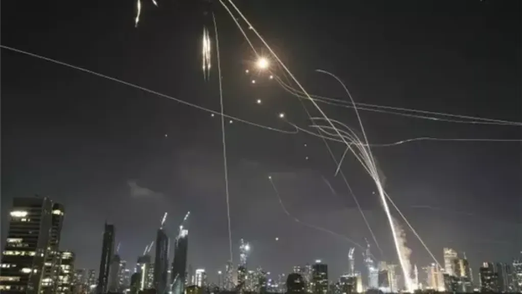 قصف إيران لقاعدة العديد