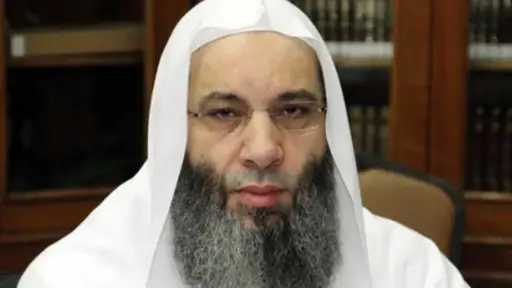 حزنًا على رحيل والدته.. الحنبلي...